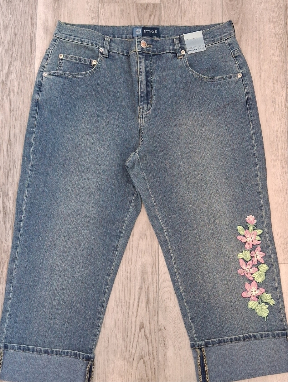 Women's Mid-Rise Blue Cropped Jeans with Pink Floral Embroidery And Beads